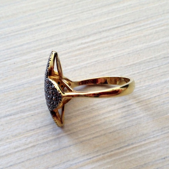 Logo Ring